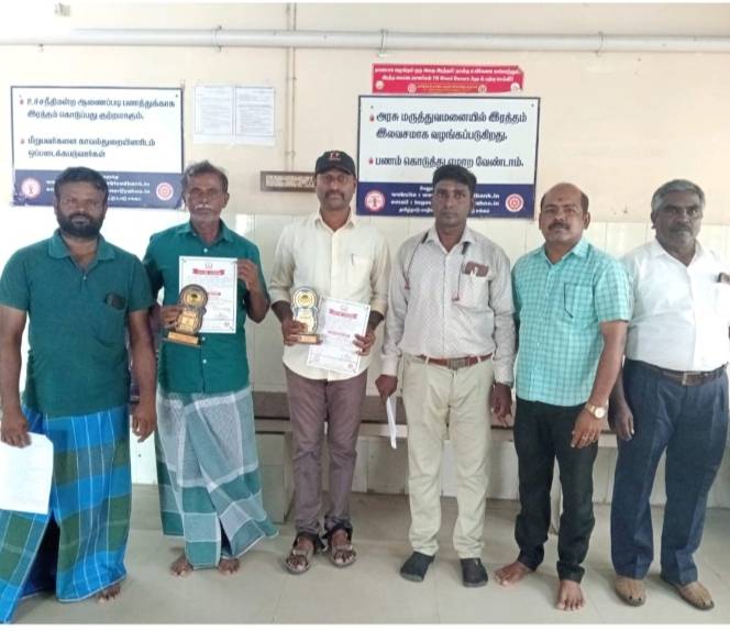 குருதிகளை தானமாக வழங்கிய கொடையாளர்களுக்கு சான்றிதழ் மற்றும் நினைவுபரிசு!!
