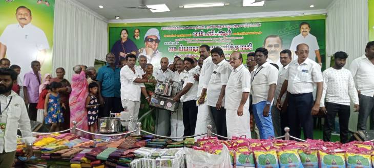 அதிமுக வர்த்தக அணி சார்பில் முன்னாள் முதல்வர் ஜெயலலிதா பிறந்தநாள் பொதுக்கூட்டம் மற்றும் நலத்திட்ட உதவிகள் வழங்கும் விழா!!