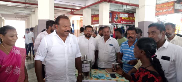 தூத்துக்குடி மாநகராட்சி சார்பில் உப்பு சர்க்கரை கரைசல் - பொதுமக்களுக்கு வழங்கி மேயர் தொடங்கி வைத்தார்!!
