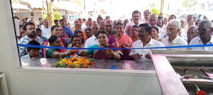 ஆவின் பாலகம் திறப்பு விழா - அமைச்சர் கீதா ஜீவன் கலந்து கொண்டு ரிப்பன் வெட்டி திறந்து வைத்தனர்!!