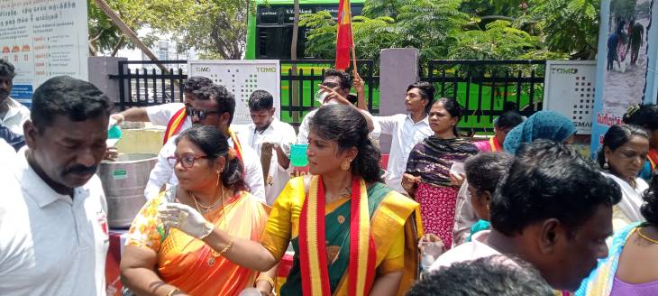 ஆளும் கட்சி தூத்துக்குடியில் தவெக வளர்ச்சி மீது கொண்ட காழ்புணர்ச்சியால் நீர் மோர் பந்தல் அகற்றம்!!
