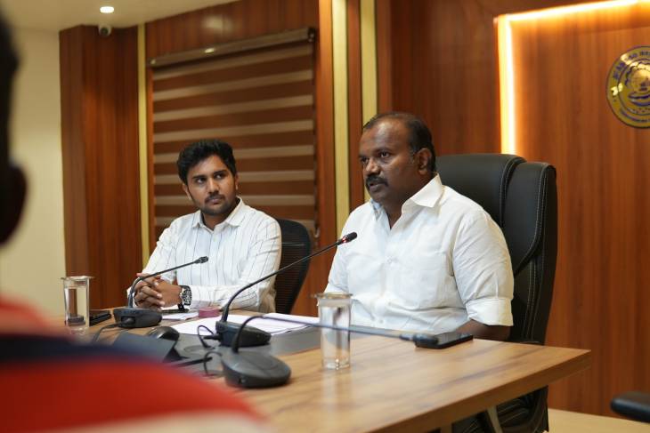 தமிழக முதலமைச்சர் மு.க. ஸ்டாலினின் திராவிட மாடல் ஆட்சியில், மேயராக பொறுப்பேற்று மூன்று ஆண்டுகளில் தூத்துக்குடி மாநகராட்சி பகுதியில் செய்த சாதனைகளை பற்றி மேயர் ஜெகன் பெரியசாமி சொன்ன தகவல்!!
