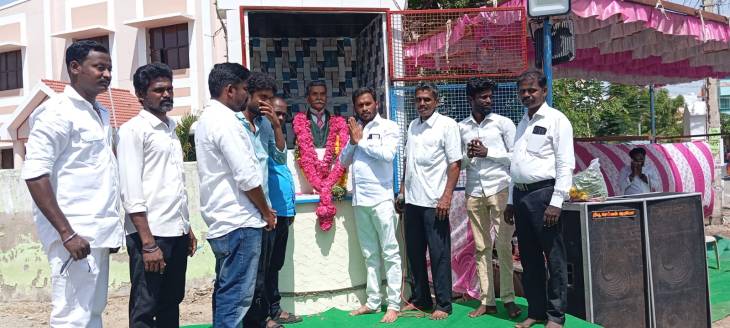 தூத்துக்குடியில் இரட்டைமலை சீனிவாசனாரின் பிறந்தநாளை முன்னிட்டு அன்னாரது திருவுருவச் சிலைக்கு அரசியல் பிரமுகர்கள் மாலை அணிவித்து மரியாதை!!