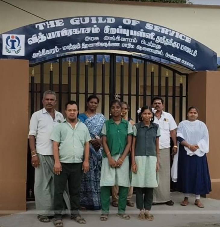 தூத்துக்குடியில் மாற்றுத்திறனாளிகள் சிறப்பு பள்ளியை தனியார் வசம் ஒப்படைக்க பெற்றோர்கள் மற்றும் சமூக செயல்பாட்டாளர்கள் எதிர்ப்பு!!
