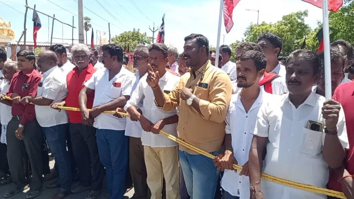 தூத்துக்குடிக்கு முதல்வர் ஸ்டாலின் வருகை - தொமுச சார்பில் திருநெல்வேலி மண்டல பொருளாளர் முருகன் தலைமையில் உற்சாக வரவேற்பு!!