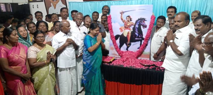 ஒண்டிவீரன் நினைவு தினம்  - தூத்துக்குடி வடக்கு மாவட்ட திமுக சார்பில் அமைச்சர் கீதா ஜீவன், மேயர் ஜெகன் பெரியசாமி மரியாதை!!