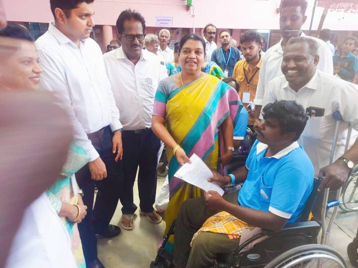 தூத்துக்குடி முத்தையாபுரத்தில் "நலம் காக்கும் ஸ்டாலின்" எனும் மருத்துவ முகாமை அமைச்சர் கீதாஜீவன் தொடங்கி வைத்தாா்!!
     