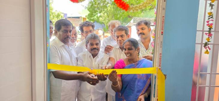 புதியம்புத்தூர் ஊராட்சியில் 28 லட்சம் மதிப்பீட்டில் இரண்டு அங்கன்வாடி மைய கட்டிடங்களை சண்முகையா எம்எல்ஏ திறந்து வைத்தார்!!