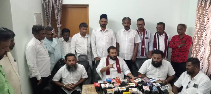 அதிமுகவை பலவீனமாக்கி வருகிறது பாஜக : தூத்துக்குடியில் தமிமும் அன்சாரி பரபரப்பு பேட்டி!!
