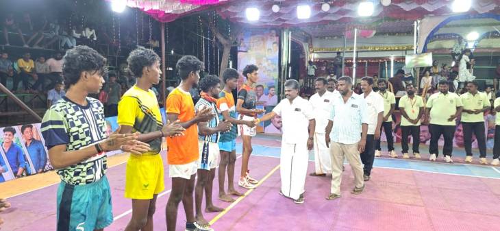 அருள்மிகு ஶ்ரீ சந்தண மாரியம்மன் கோவில் கொடை விழாவில் நடைபெற்ற கபடி போட்டியை எம்எல்ஏ சண்முகையா தொடங்கி வைத்தார்!!