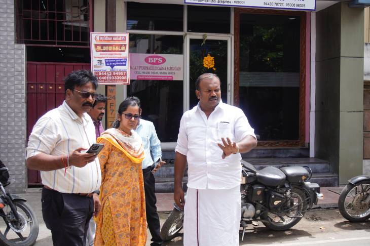 மட்டக்கடையில் வடிகால் கல்வெட்டு அமைக்க நடவடிக்கை – மேயர் ஜெகன் பெரியசாமி உறுதி!!
