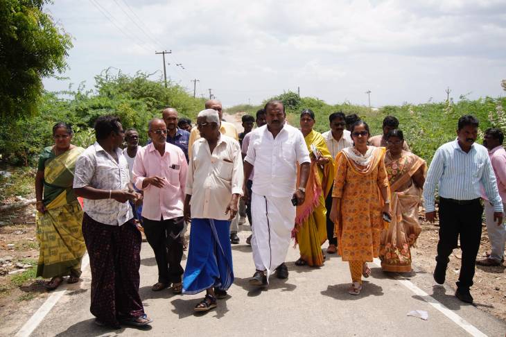 
“குடிமக்களுக்கு எப்போதும் துணை நிற்கும் தமிழக அரசு” – கிறிஸ்து அரசு நகர் பகுதியில் மேயர் ஜெகன் பெரியசாமி நேரில் ஆய்வு!!
