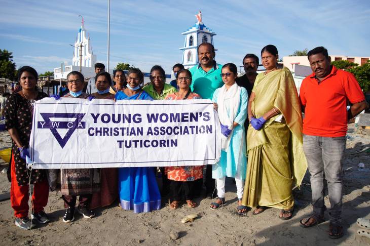 மேயர் ஜெகன் பெரியசாமி தலைமையில் இனிகோ நகர் கடற்கரையில் மாணவியருடன் தூய்மைப் பணி தொடக்கம்!!

