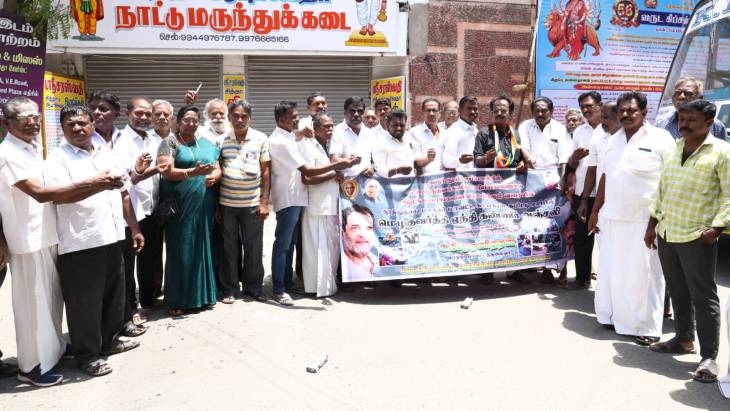 கரூர் துயரத்தில் பங்கெடுத்த தூத்துக்குடி காங்கிரஸ் – மெழுகுவர்த்தி ஏந்தி கண்ணீர் அஞ்சலி!!
