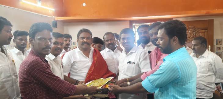 வீரத்தை வணங்கும் விழா – வீரபாண்டிய கட்டபொம்மன் நினைவு தினத்துக்கு அழைப்பிதழ் வழங்கல்!!
