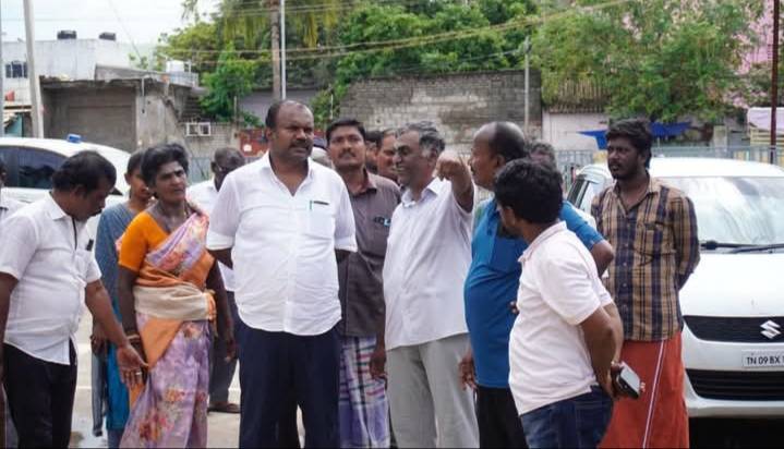 தூத்துக்குடி மாநகரில் மழைநீர் வெளியேற்றப் பணிகள் தீவிரம் – மேயர் ஜெகன் பெரியசாமி நேரில் ஆய்வு!!