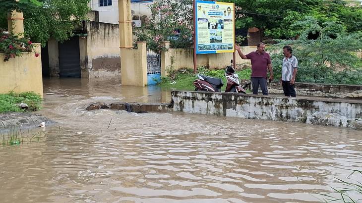 தூத்துக்குடியில் கனமழை நிலைமைகள் – மேயர் ஜெகன் பெரியசாமி நேரில் ஆய்வு!!
