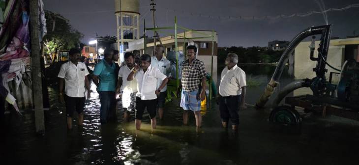 தொடர் மழையால் தேங்கிய நீர் — மாப்பிளையூரணி பகுதிகளில் MLA எம்.சி. சண்முகையா நேரில் ஆய்வு, துரித நடவடிக்கை உத்தரவு!!
