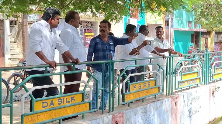 “இரண்டாம் கேட்–ஒன்றாம் கேட் இணையும் இடங்களில் புதிய தோற்றம்… மேயர் ஜெகன் பெரியசாமி திடீர் ஆய்வு!”