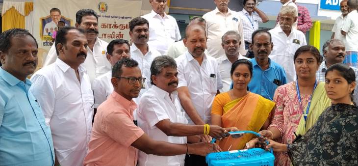மேடை இறங்கிய மனிதநேயம்… கர்ப்பிணி தாய்மார்களின் மனங்களை நெகிழ வைத்த எம்எல்ஏ சண்முகையா!!