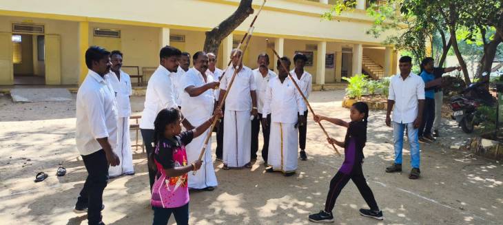 முன்னாள் அமைச்சர் சி.த. செல்லப்பாண்டியன் தொடங்கி வைத்த தமிழன்டா சங்கமம் – இயற்கை மருத்துவ கண்காட்சி, மாநில சிலம்பம் போட்டி கோலாகலம்!!