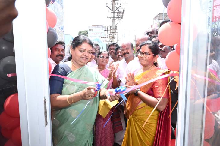 அமைச்சர் பி.கீதா ஜீவன் தூத்துக்குடியில் பல்வேறு பொதுப் பயன்பாட்டு கட்டிடங்களை திறந்து வைத்தார்!!