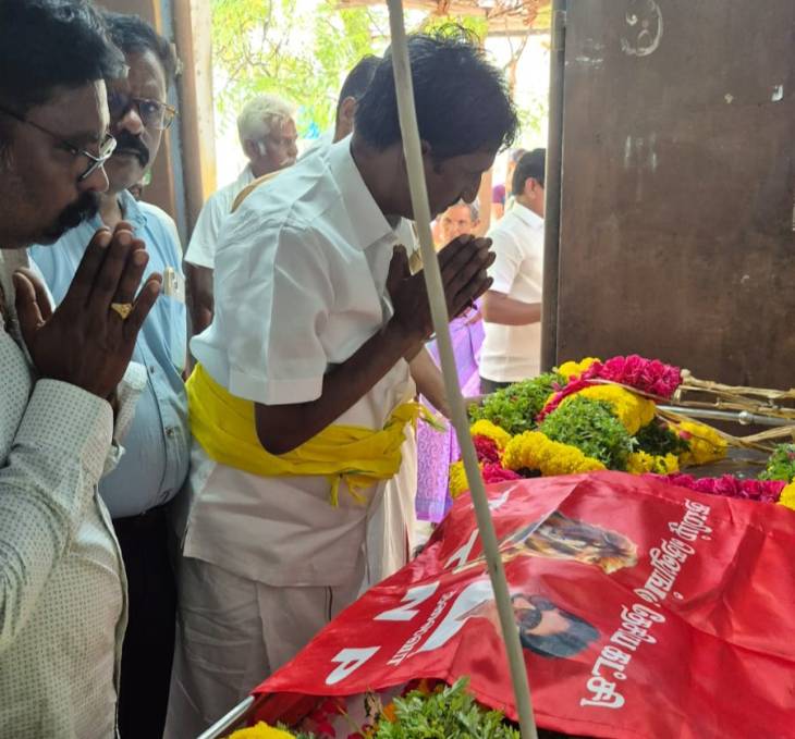 தமிழ் தெலுங்கு தேசியக் கட்சி நிறுவனத் தலைவர் ஈ.வி.எஸ். ராஜ்குமார் நாயுடு அஞ்சலி – மாவீரர் கட்டபொம்மன் 5ஆம் தலைமுறை வாரிசு மறைவு!!