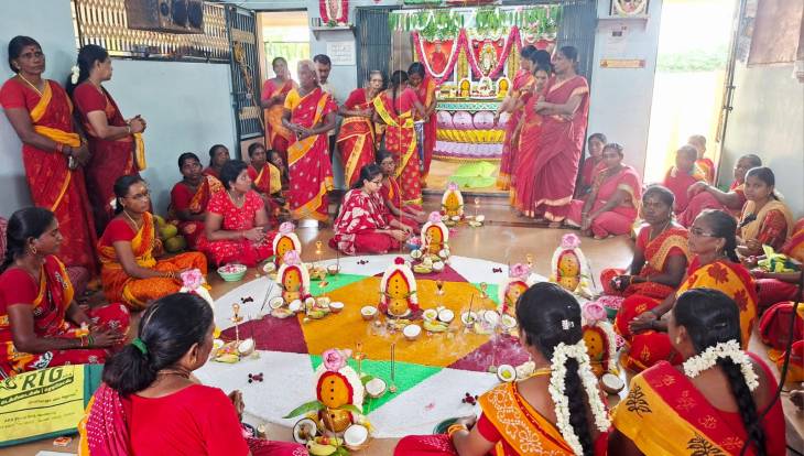 கோவில்பட்டியில் ஆதிபராசக்தி மன்றத்தில் மழை வளம் வேண்டி கலச விளக்குவேள்வி பூஜை!!