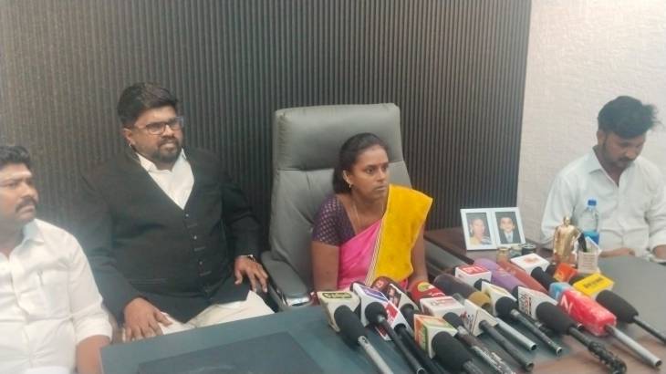 “கர்ப்பிணி பெண்ணின் உயிர்ப்போராட்டம்” - ஆலங்குளத்தில் சாகும்வரை உண்ணாவிரதம் அறிவிப்பு: காவல் உதவி ஆய்வாளர் கைது கோரி போராட்டம் தீவிரம்!!