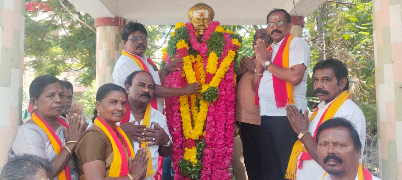 வ.உ.சி. 155வது பிறந்தநாளில் சிலைக்கு மாலை அணிவித்து சமத்துவ மக்கள் கழகம் மரியாதை!!
