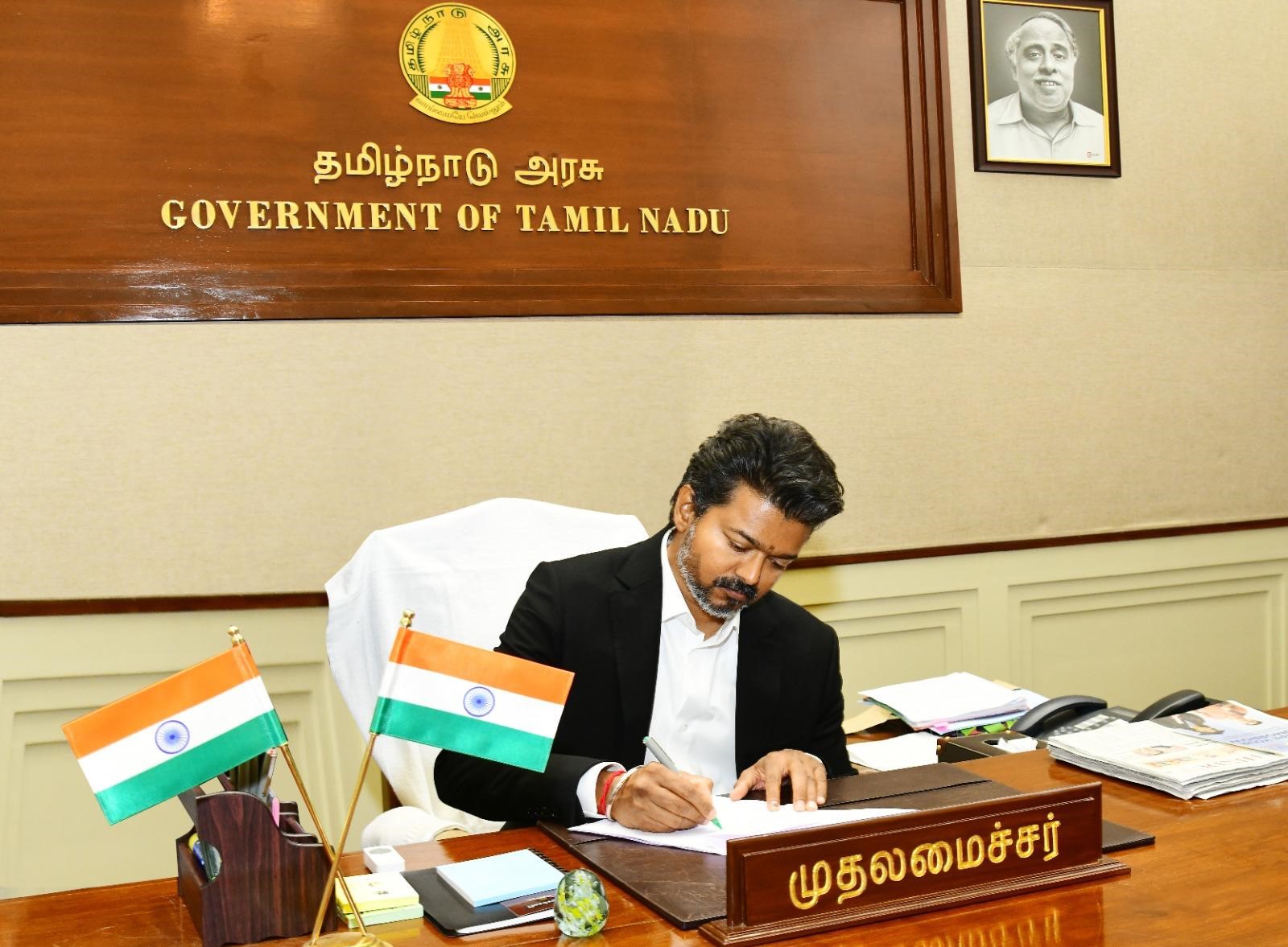 முதல்வருக்கு சிறிய கட்சிகள் தேவை; அமைச்சருக்கு பத்திரிகையாளர்களின் தயவு தேவையில்லையா?