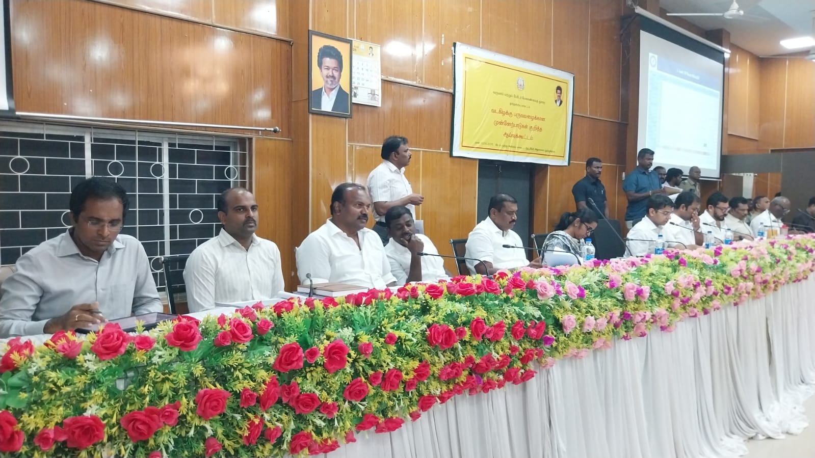 2000 கன அடி தண்ணீர் வர வேண்டிய இடத்தில் 200 கன அடி மட்டுமே வருகிறது: மார்க்கண்டேயன் எம்.எல்.ஏ. குற்றச்சாட்டு!!