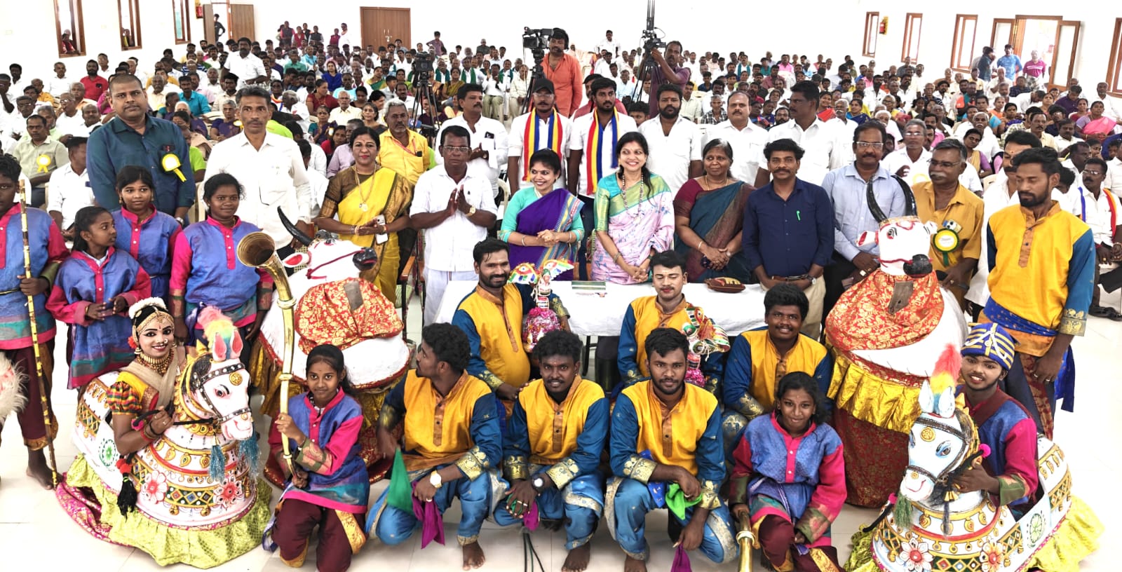 தாமிரபரணிக்காக குரல் கொடுத்த சௌமியா அன்புமணிக்கு ‘தாமிரபரணி நாயகி’ விருது! – சகா கலைக்குழுவின் கலை நிகழ்ச்சியுடன் நெல்லையில் விவசாயிகள் சந்திப்பு விழா!!